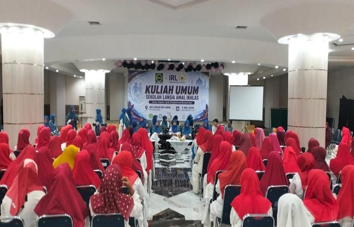 Diresmikan Septina Primawati, Sekolah Lansia Amal Ikhlas BKMT Riau Diikuti Seratusan Orang