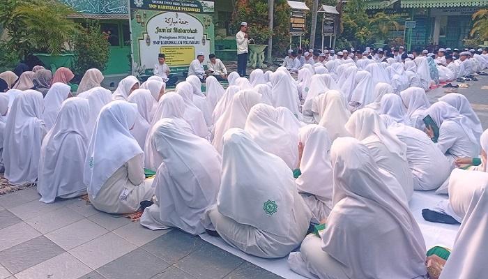 Selain Perkuat Imtak, Jumat Mubarokah SMP Babussalam Menambah Wawasan dan Motivasi bagi Santri